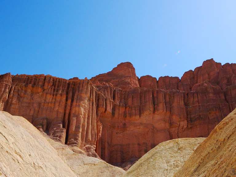 Ruta Golden Canyon hasta la Catedral Roja a través de Gower Gulch Loop ...