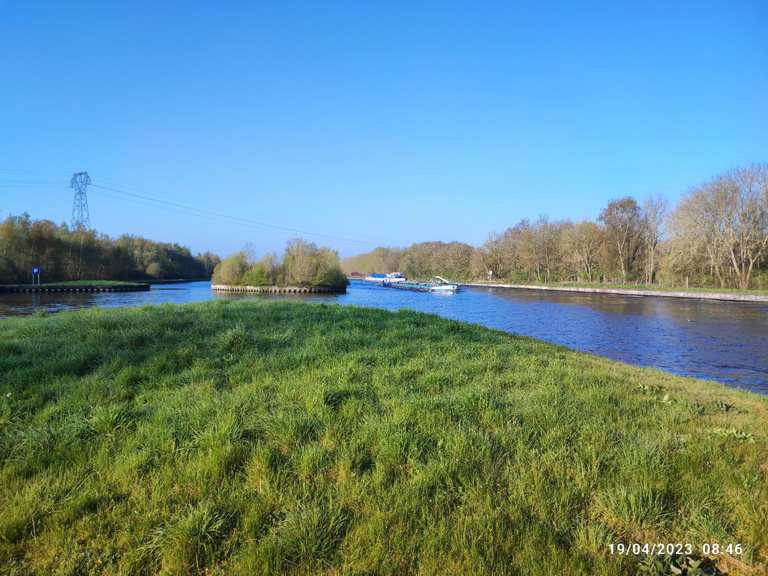 Le chemin de halage du canal de la Deûle — boucle depuis Don ...