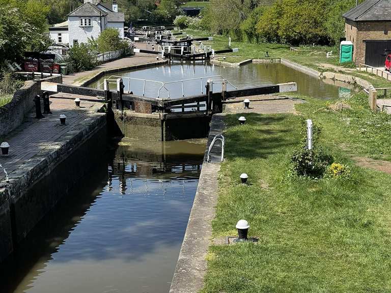 Leighton Buzzard to Three Locks loop via Rushmere | hike | Komoot