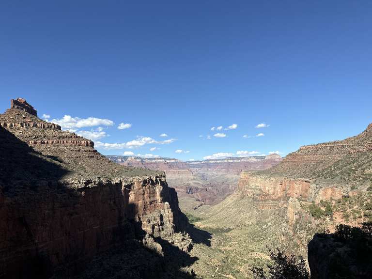 Great view into the canyon: Wanderungen und Rundwege | komoot