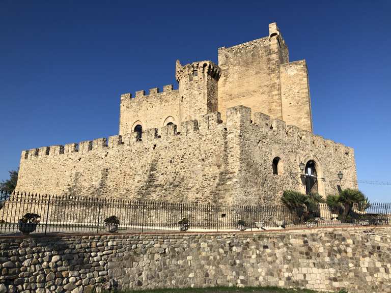 Castello Federiciano Radtouren und Radwege komoot