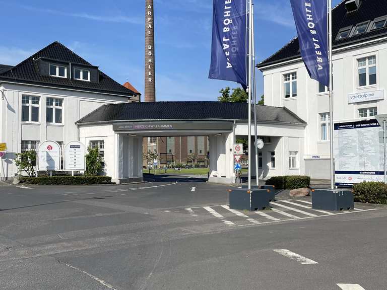 Blick auf das Böhler Werk Wanderungen und Rundwege komoot