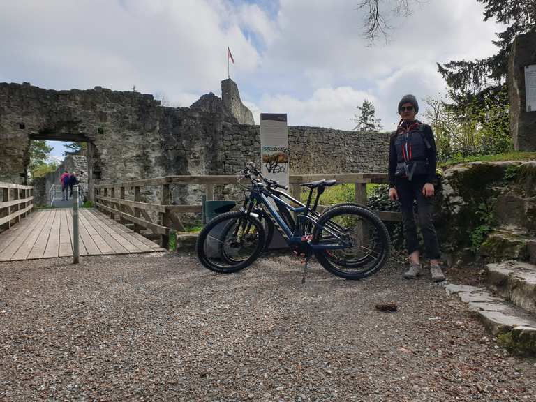 Gasthaus zur Weinlaube am Schellenberg (Li): Mountainbike-Touren und ...