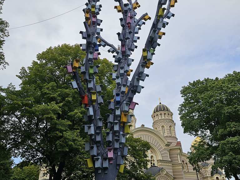 Esplanade-Park (Riga): Wanderungen und Rundwege | komoot