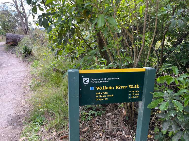 Waikato River Lookout – Huka Falls Runde von Seven Oaks | Wanderung ...