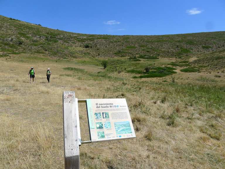 Alto de los Almudejos, Nacimiento del río Isuela y pueblos de la ...