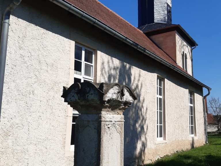 Kirche Gleina & Gedenkstein ⚔️: Wanderungen und Rundwege | komoot