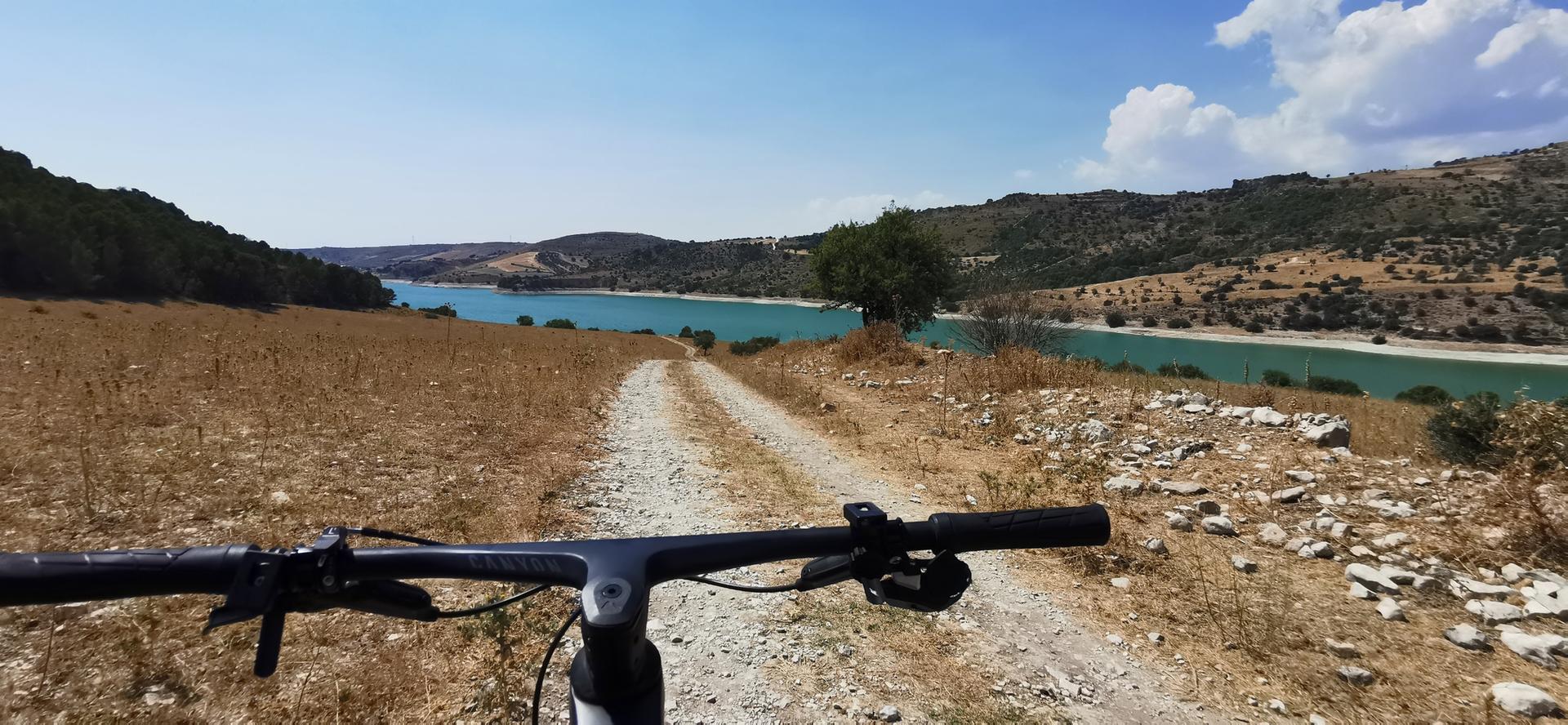 Explorando Sicilia: Geografía e Historia | PDF | Sicilia, image size:1920x888