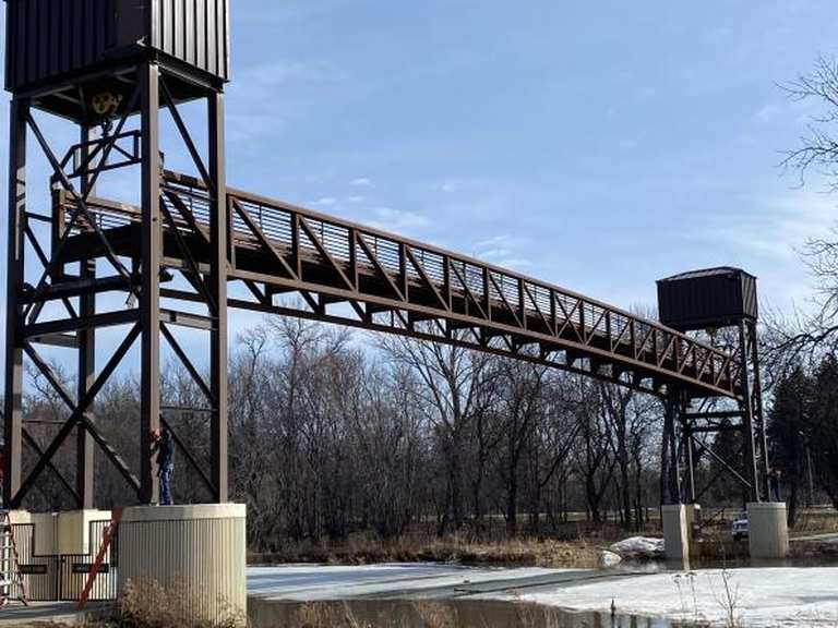 Pedestrian Bridge over Red River Routes for Walking and Hiking | Komoot