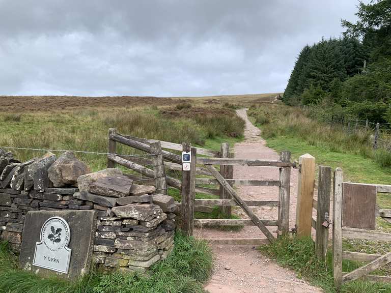 Pen y Fan, Cribyn & Fan y Big loop from Storey Arms — Bannau Brycheiniog (Brecon Beacons