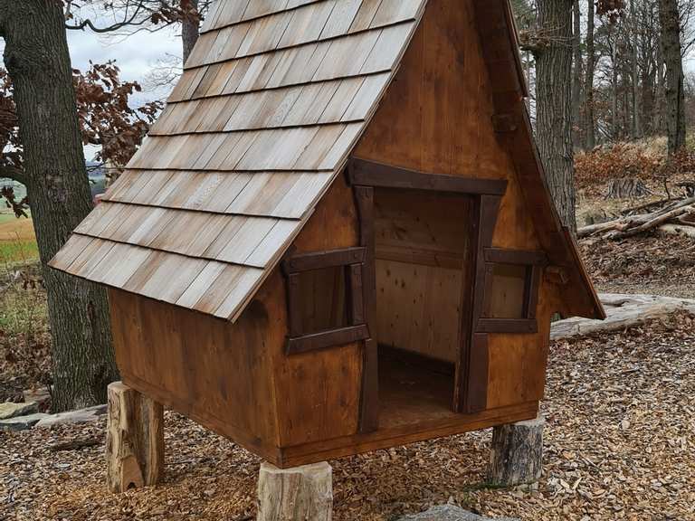 Ruheplatz mit kleinem Hexenhäuschen Wanderungen und Rundwege komoot