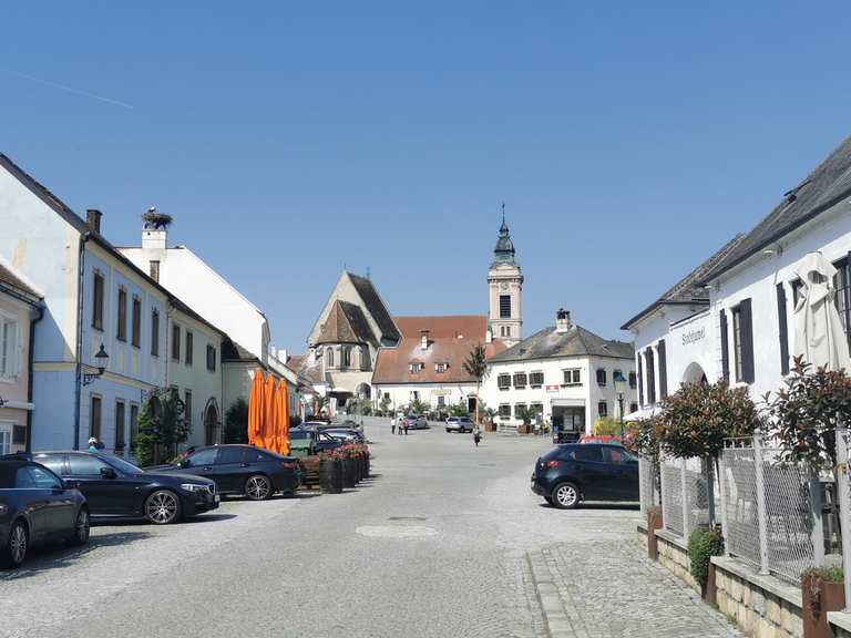 Kirche von Rust – Oggauer Weinberge Runde von Seebad | Fahrradtour | Komoot
