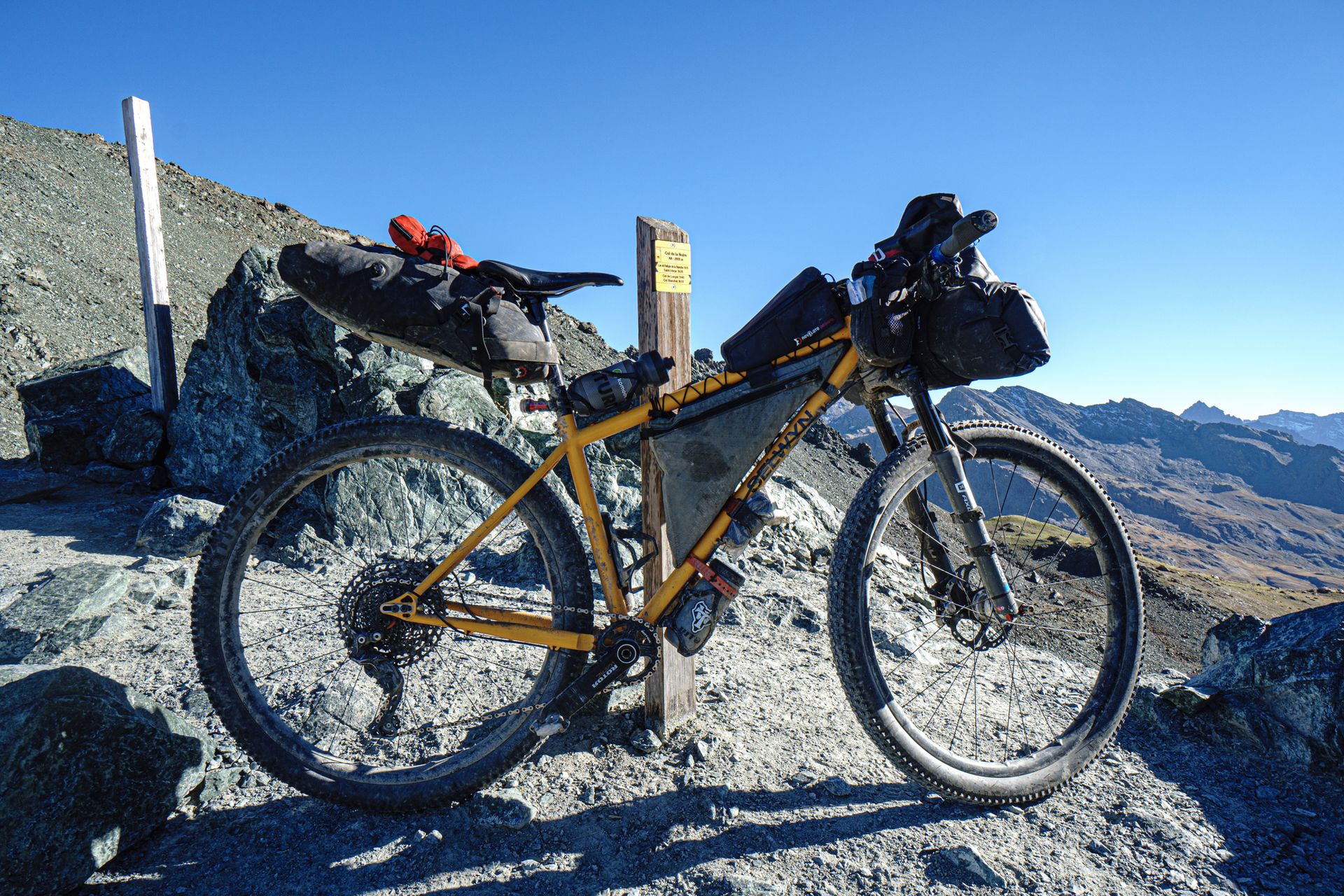 goodyear rennrad Eagle Sport Rennrad-Faltreifen // 28-622 (700x28C) Options:Antares Glove System - Glove Side Only With Antares Suit Ring Das Tessin – für product:galaxus-text