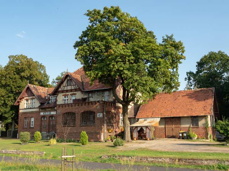 Voormalig treinstation in Kolsk fietsroutes en kaart Komoot