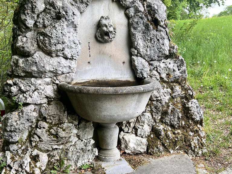 brunnen-wanderungen-und-rundwege-komoot