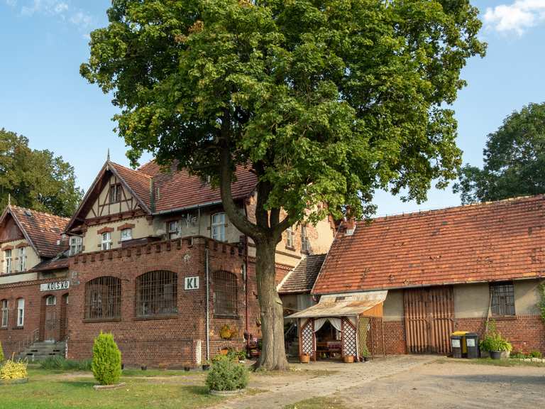 Voormalig treinstation in Kolsk fietsroutes en kaart Komoot