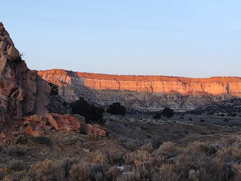 North Hogback Trailhead: Wanderungen und Rundwege | komoot