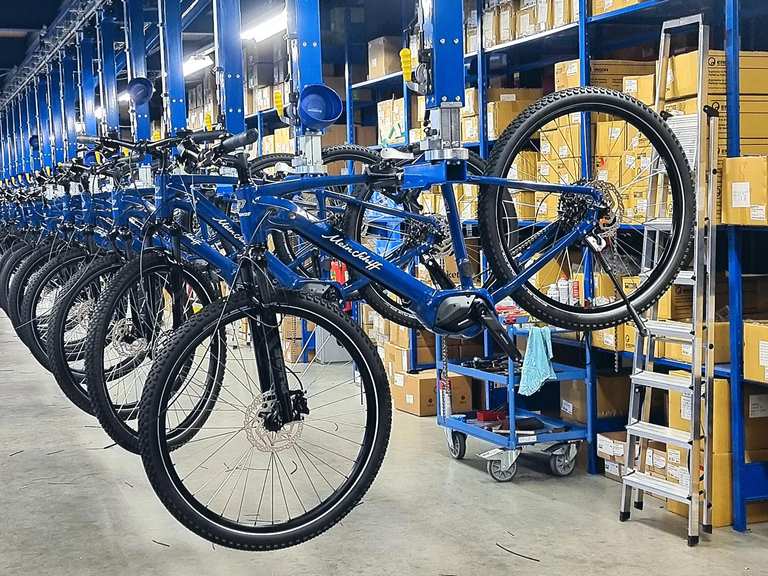 e-bike herren trekking Airtracks 28 Zoll Herren Trekking Fahrrad Herren E-Bike Trekking Fahrrad  Motiv TR.2.0L Bosch Performance Line Gen 3 Bes 2 Shimano 9 Gang Powertube  500 Wh Trekkingbike City Bike Rahmenhhe 54cm 56cm 58cm