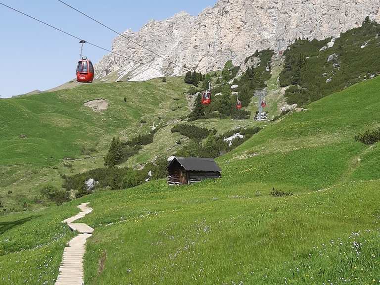 Val Gardena nach Alta Badia über Passo Gardena | Wanderung | Komoot