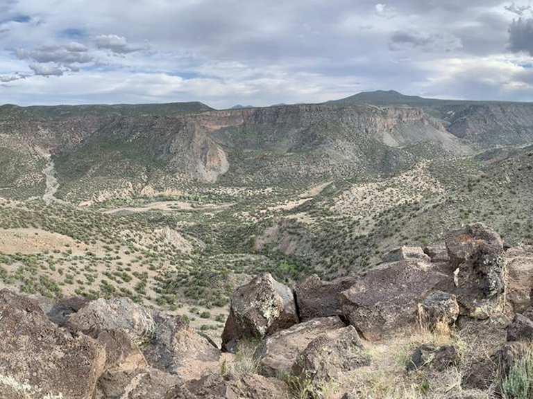 Estante Rim Overlook loop via Ruins Mesa Trail and Potrillo Canyon ...