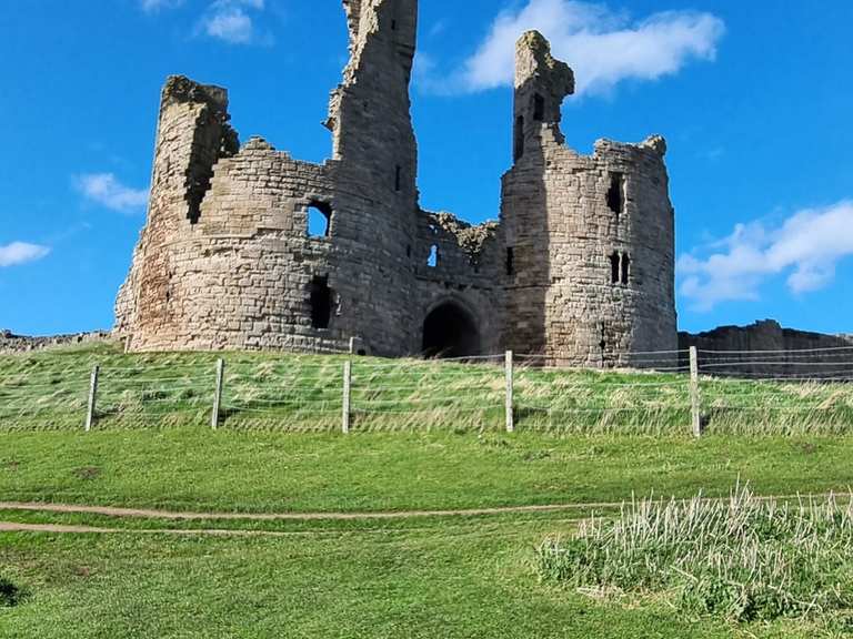 Boucle de Dunstanburgh Castle et Howick Hall depuis Craster ...