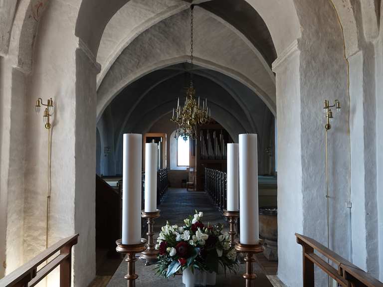 Lillerød Kirke: Wanderungen und Rundwege | komoot