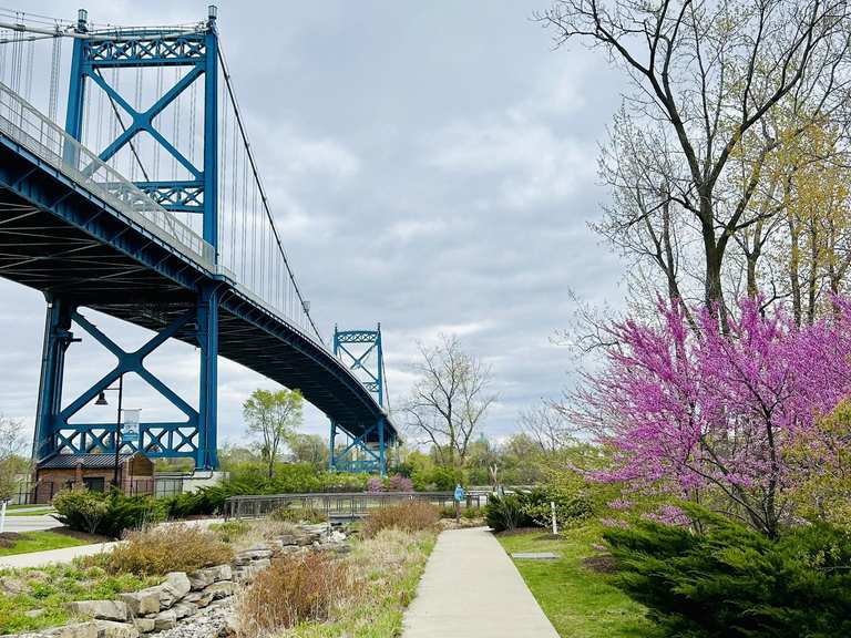 Middlegrounds Metropark loop via Riverside Trail | ride | Komoot