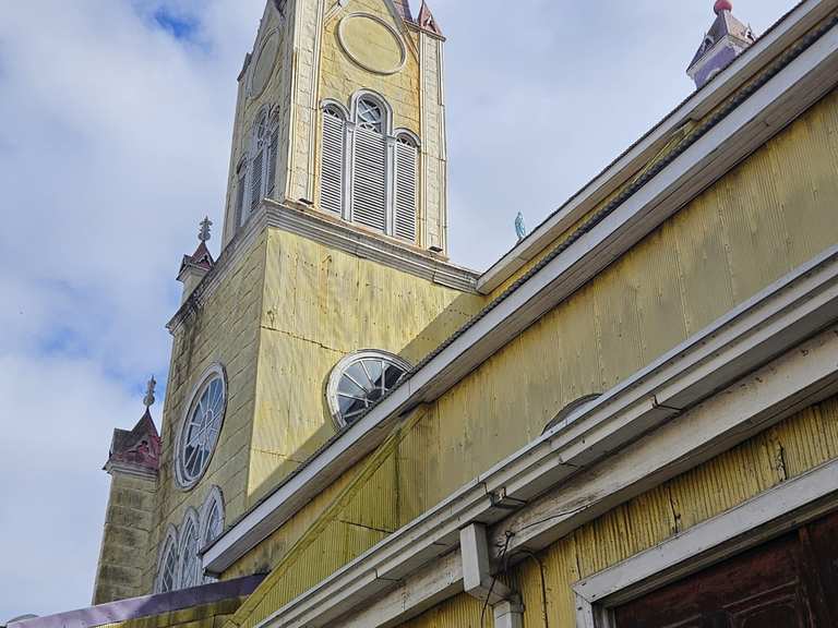 Vieille église en bois, Castro/Chile - Itinéraires de rando et marche ...