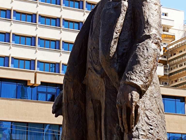 Emil Dandea Statue Routes for Walking and Hiking | Komoot