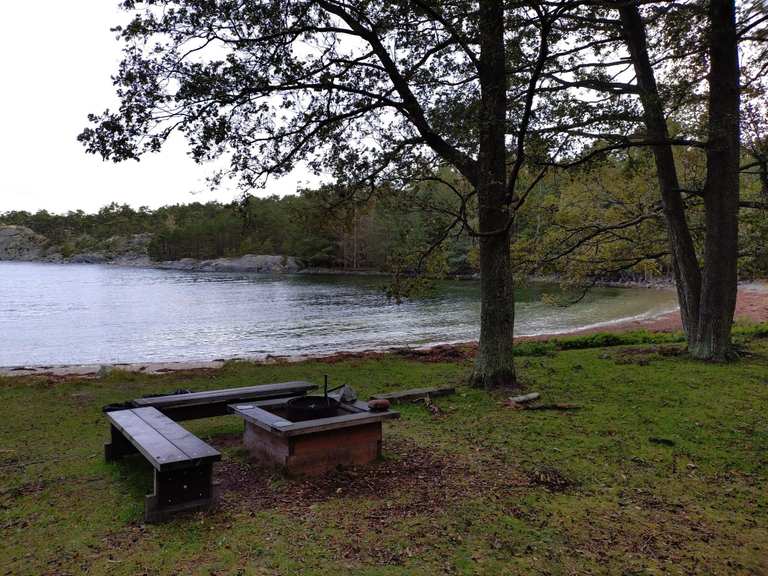 Sandy beach with fire pit Routes for Walking and Hiking | Komoot