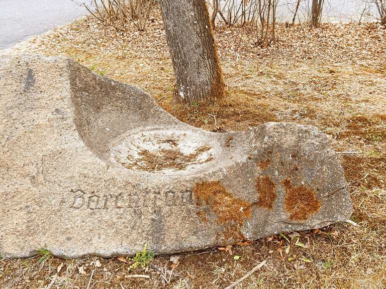 Pietra Commemorativa "Sempre Ricordata" Per Giardino O Tomba: Ornamento In Ricordo Dei Cari, Resistente Alle Intemperie, 13,2 X 11,5 X 2 Cm, Tocco Sentimentale