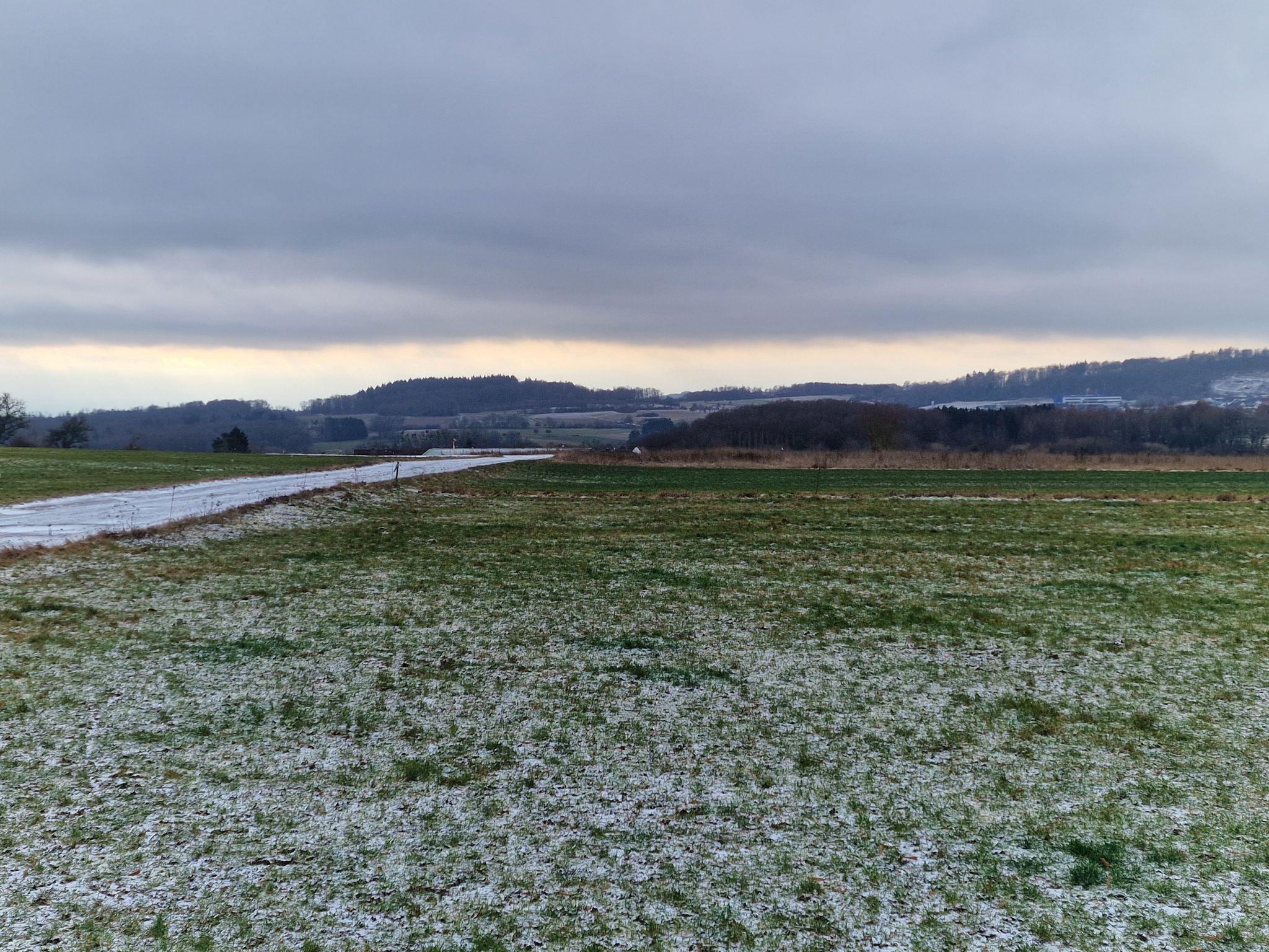 ein paar leichte Schneeschauer gab es heute auch