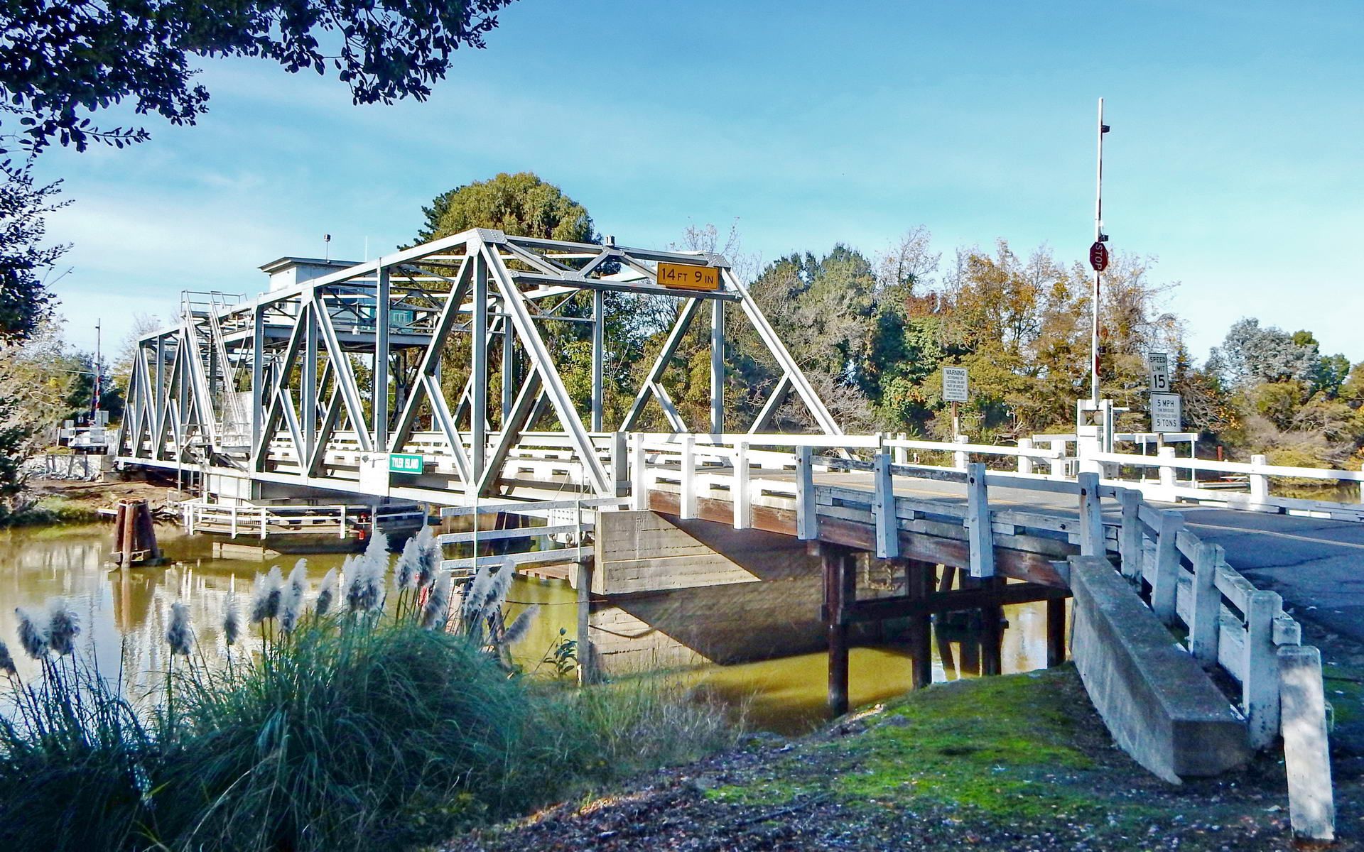 Andrus island - Tyler Island rotating/swing bridge near Isleton