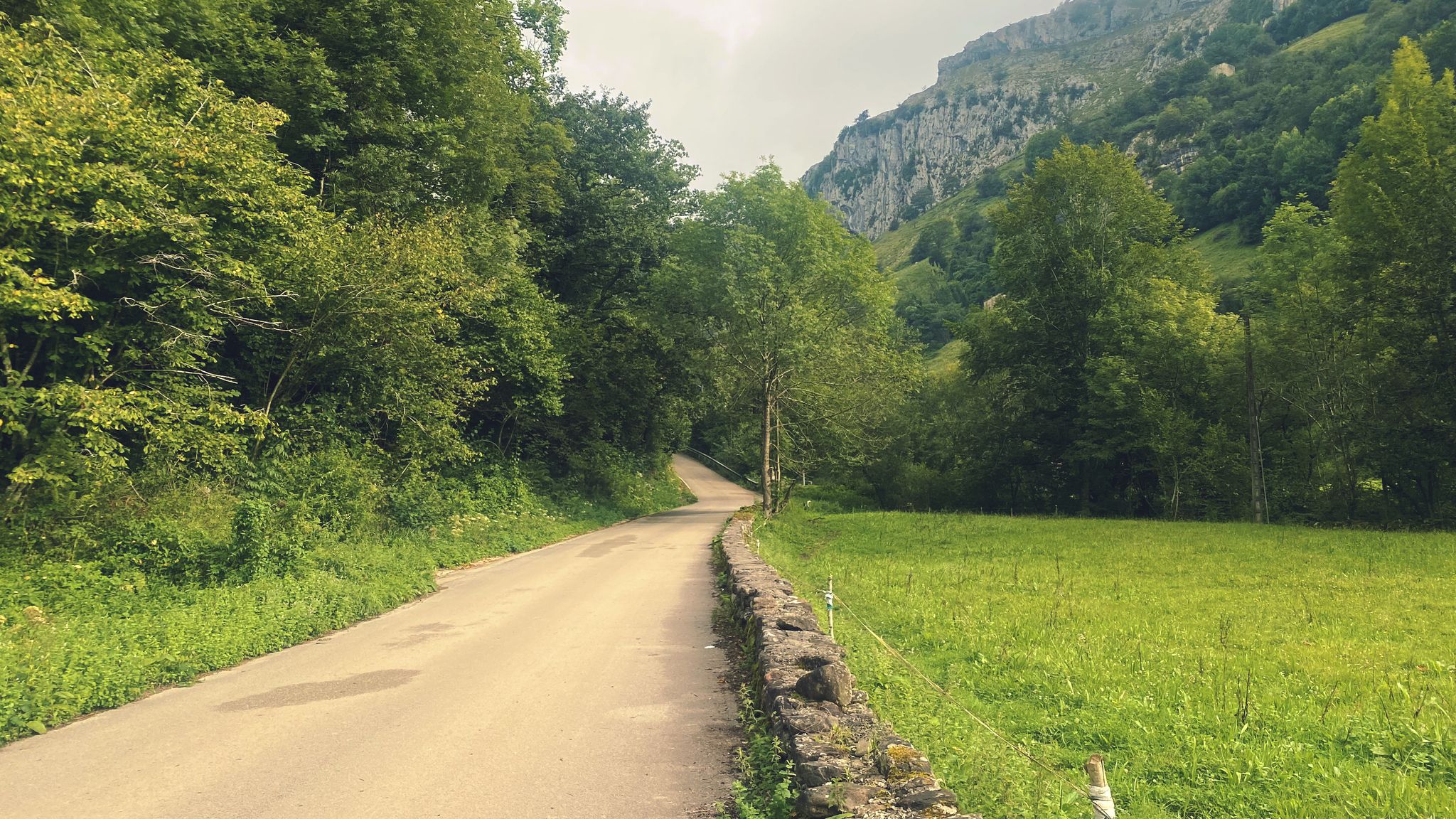 Saliendo de La Pedrosa (Cantabria)