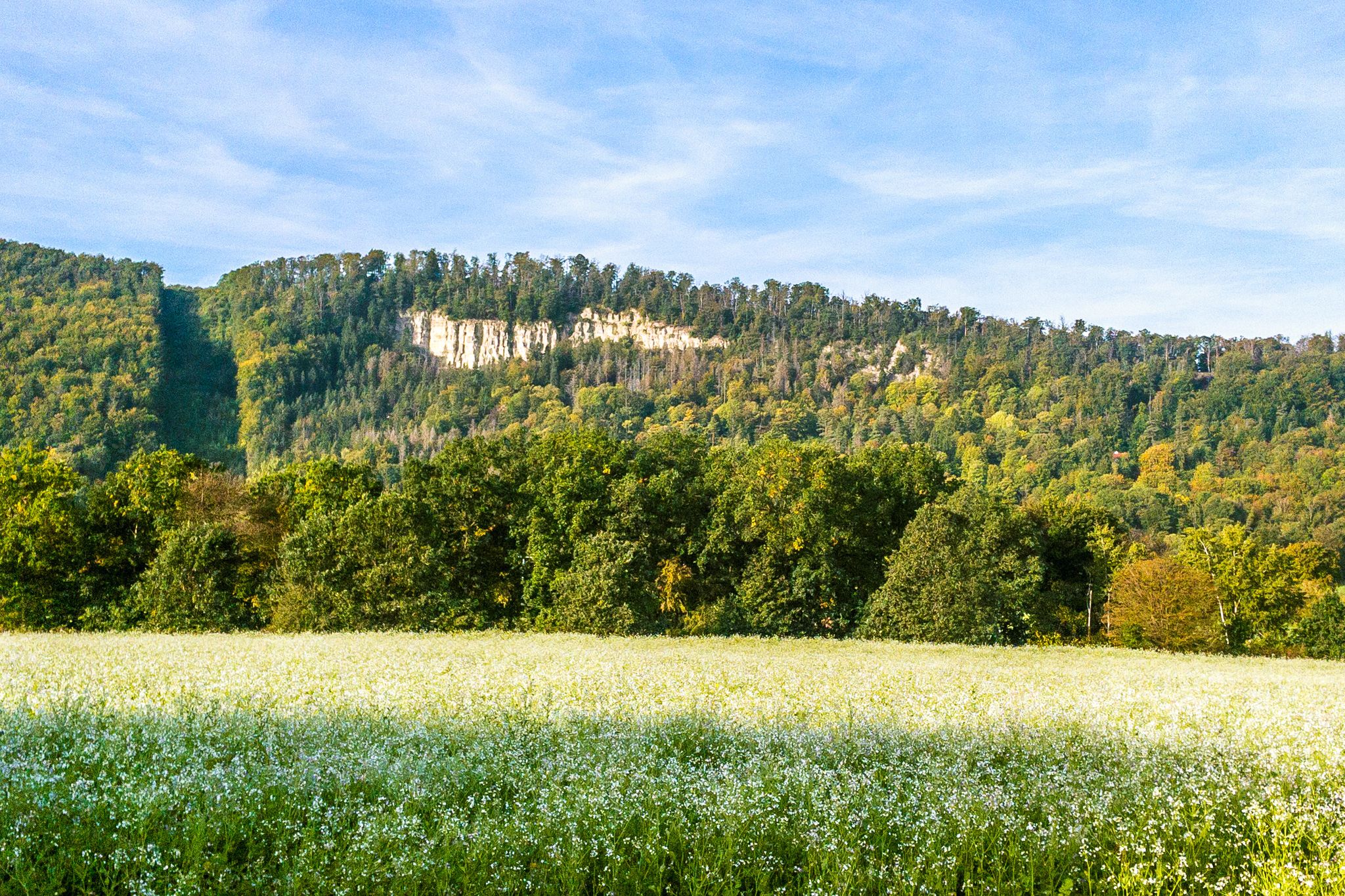 Eingefallener Berg in der Morgensonne