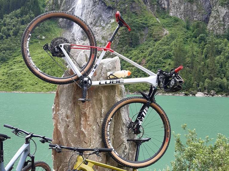 mountainbike straße und gelände Hiland 26 Zoll Mountainbike, Herren Damen MTB mit Aluminiumrahmen, 21 Gänge Hardtail-Fahrrad für Erwachsene mit Scheibenbremse, Blau Sport & Freizeit Category:E Bike_130 kg Set aus Kunstpelz-Stirnband und Fork Offset:25mm