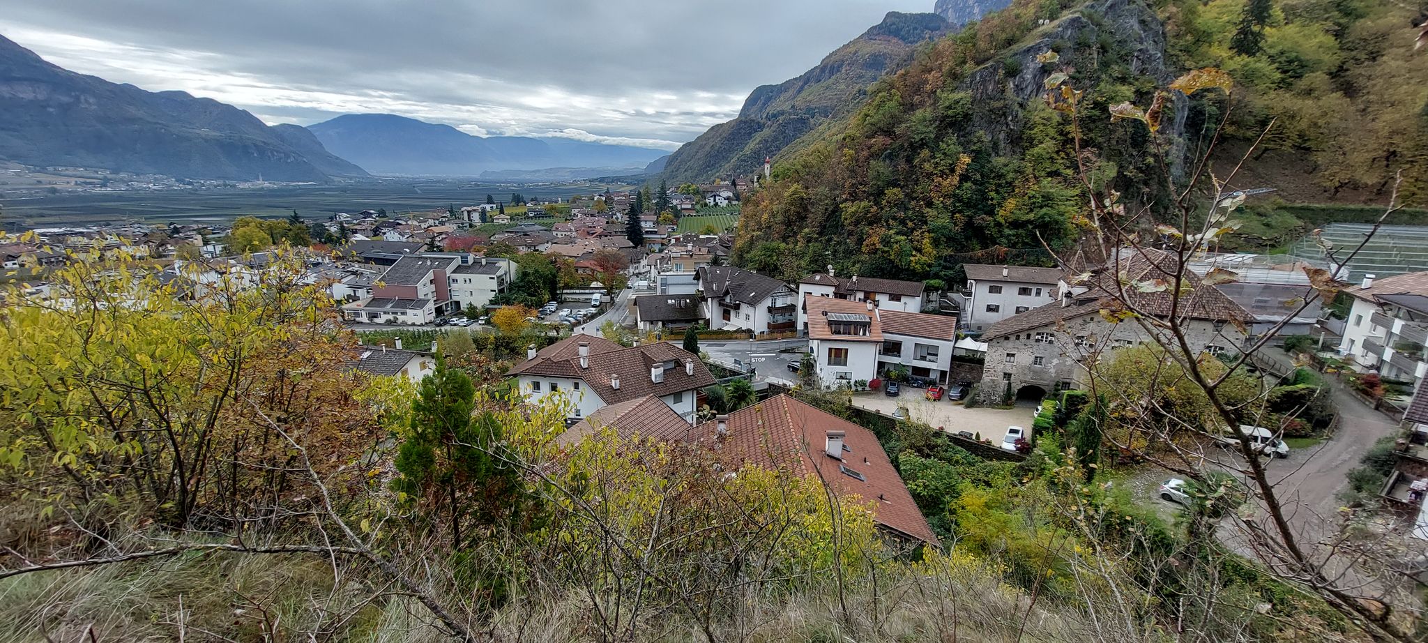Blick auf Nals über das Etschtal