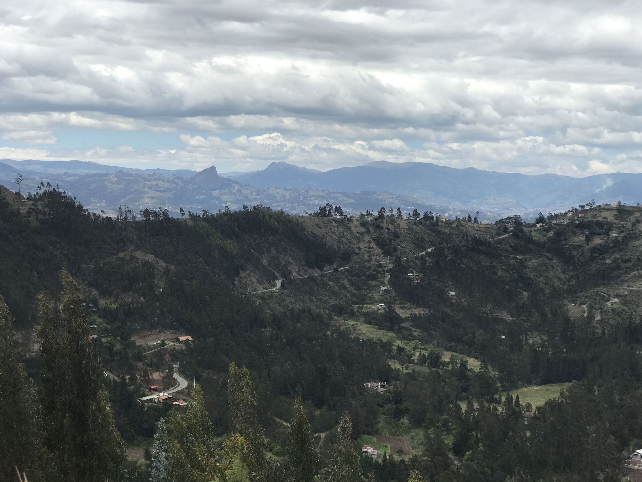 Vista al Cojitambo desde Jadán.