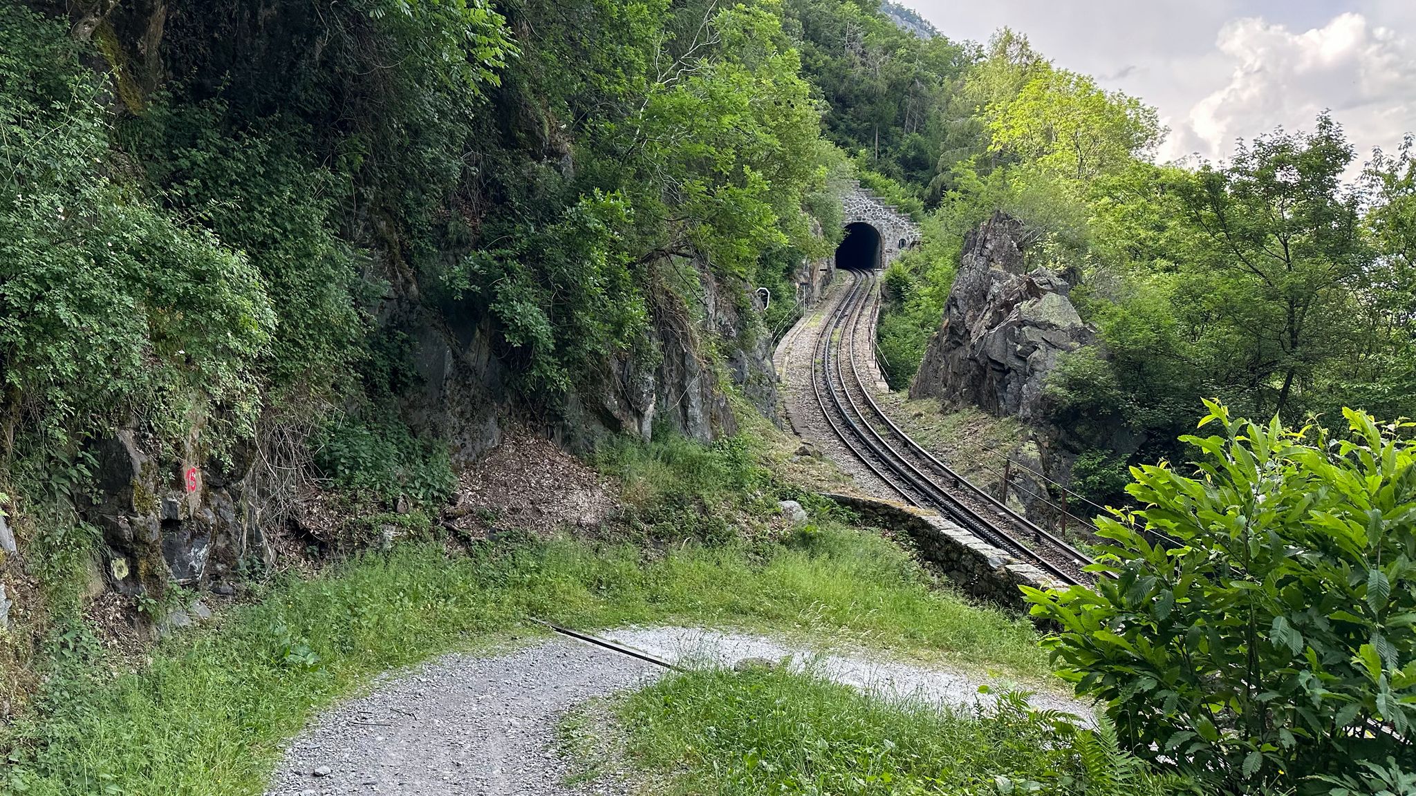 ...Eisenbahnlinie Mont-Blanc-Express...