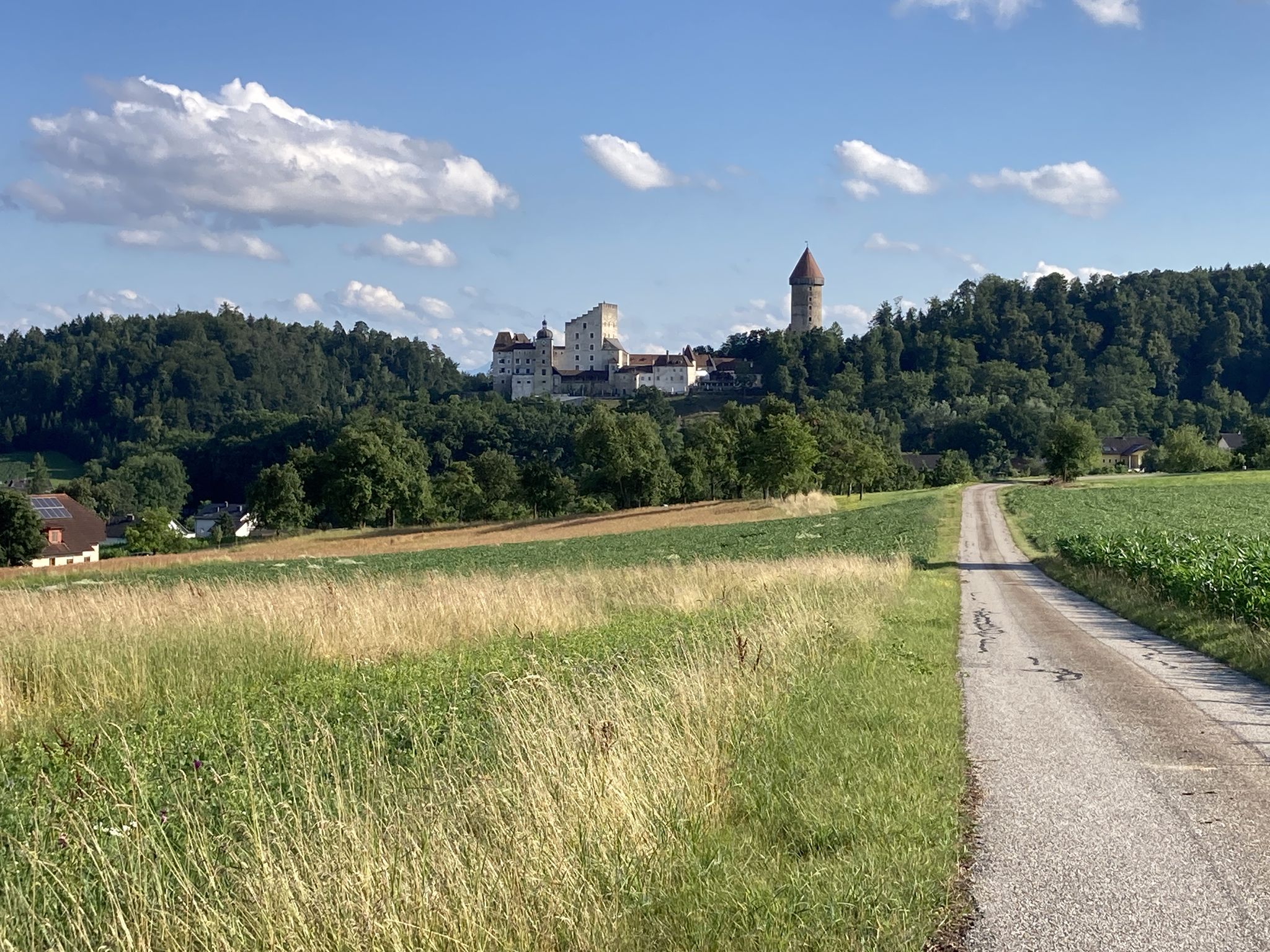 Zur Burg Clam