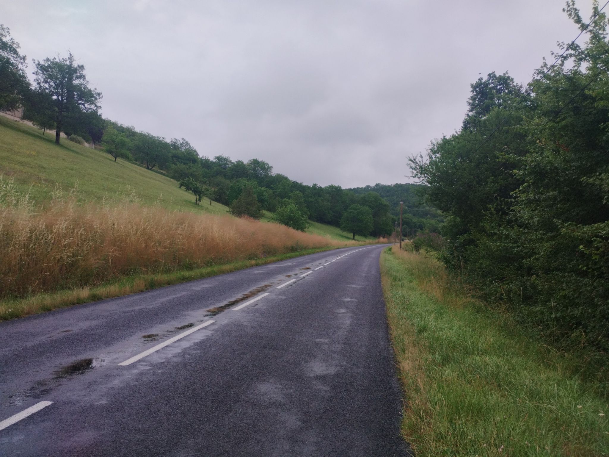 D12 in Richtung Cahors, ganz leichter Anstieg