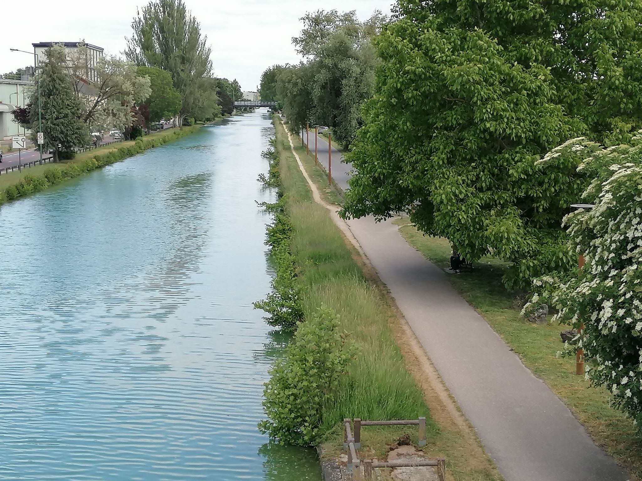 Blick auf den Canal de la Marne a l'Aisne