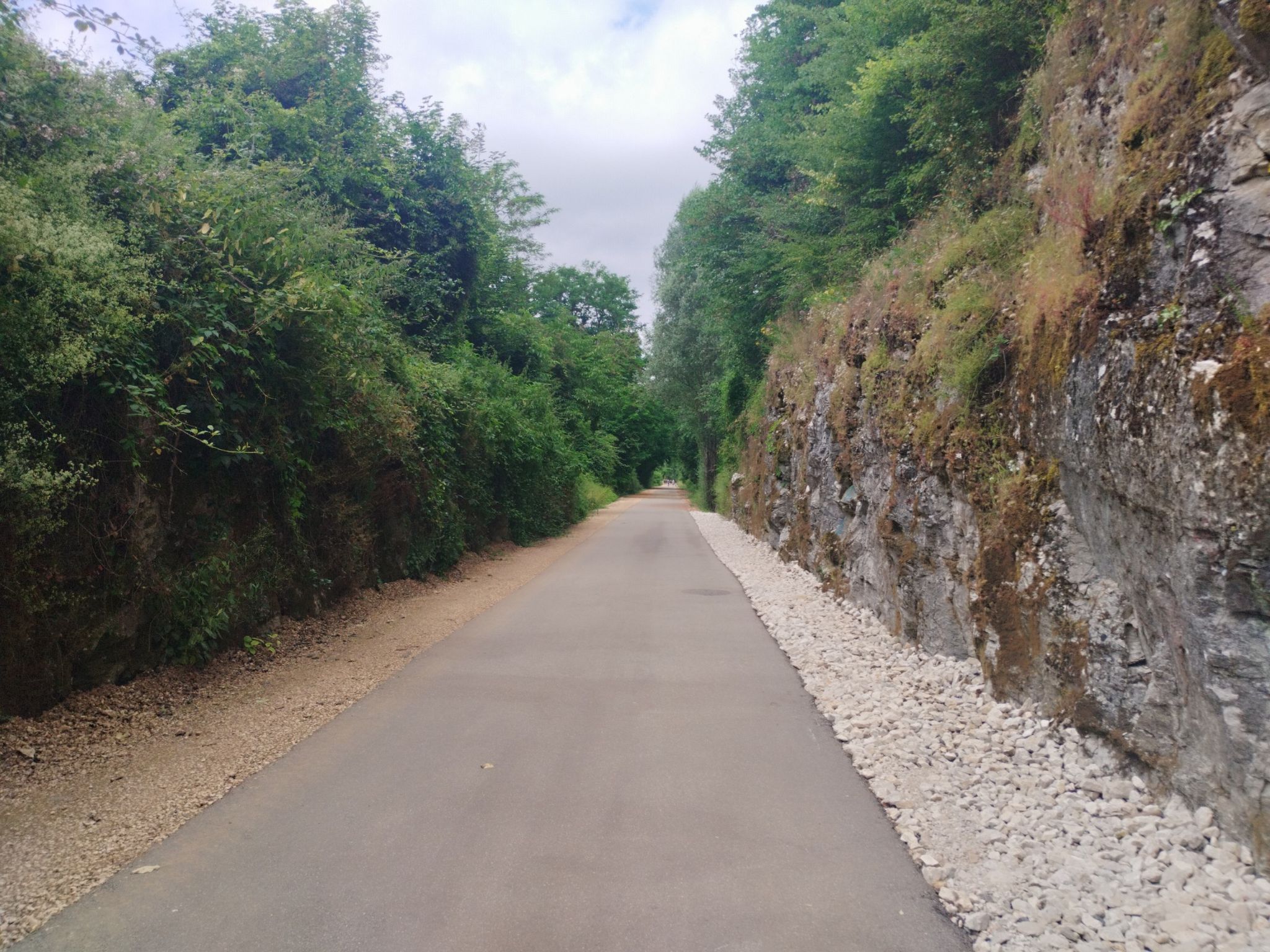 Bahntrassenradweg V87 von Cahors