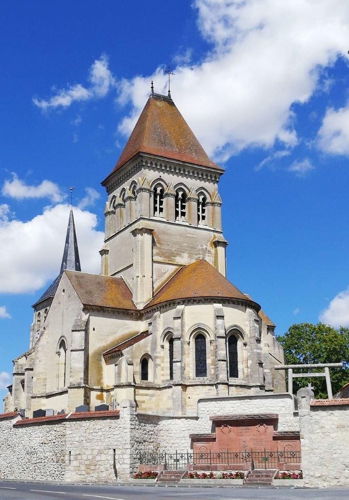 Lavannes, Kirche Saint Lambert, Foto: Elfriede Simon, privat