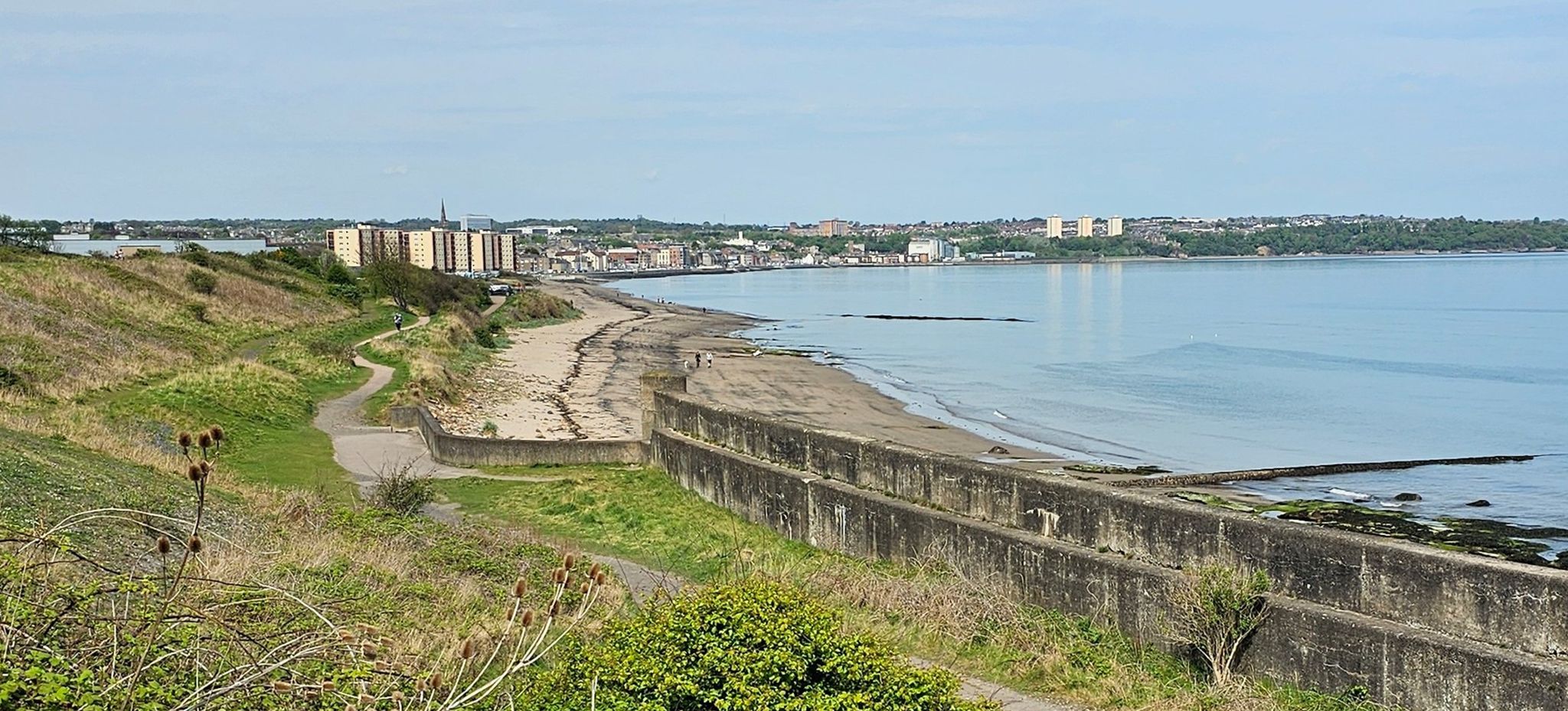 Approching Kirkcaldy from the south on the Fife Coastal Path: https://fifecoastandcountrysidetrust.co.uk/walks/