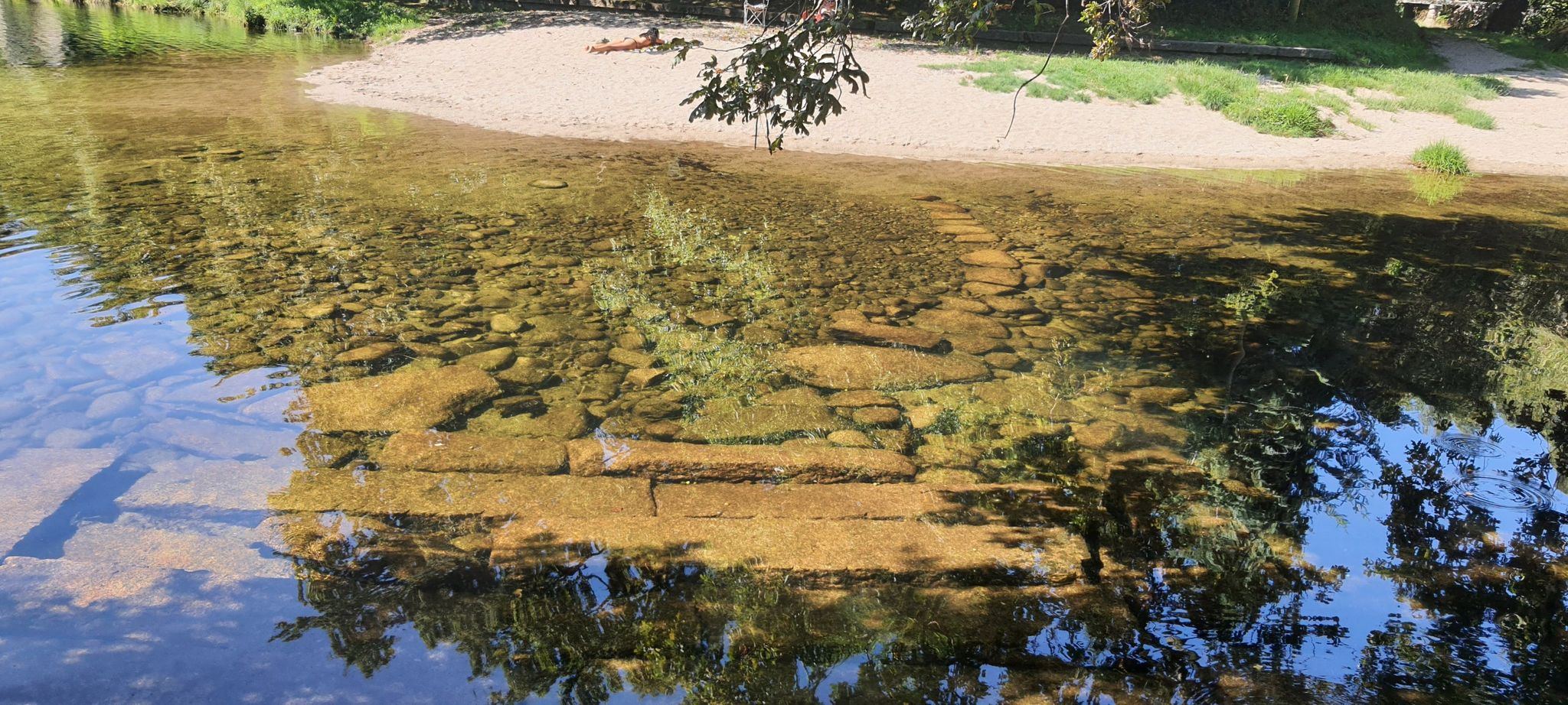 praia fluvial
