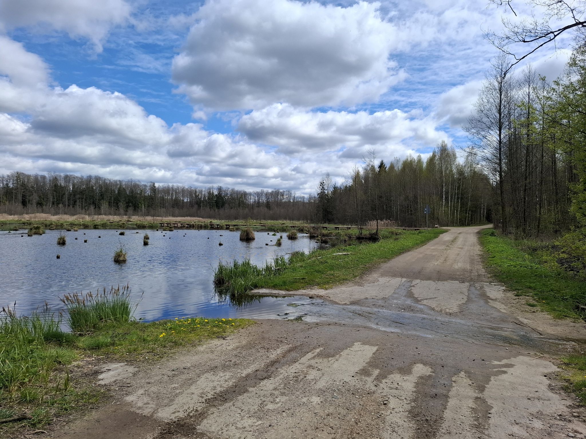 Zbiornik Wyżary Sianożątka - bród i molo