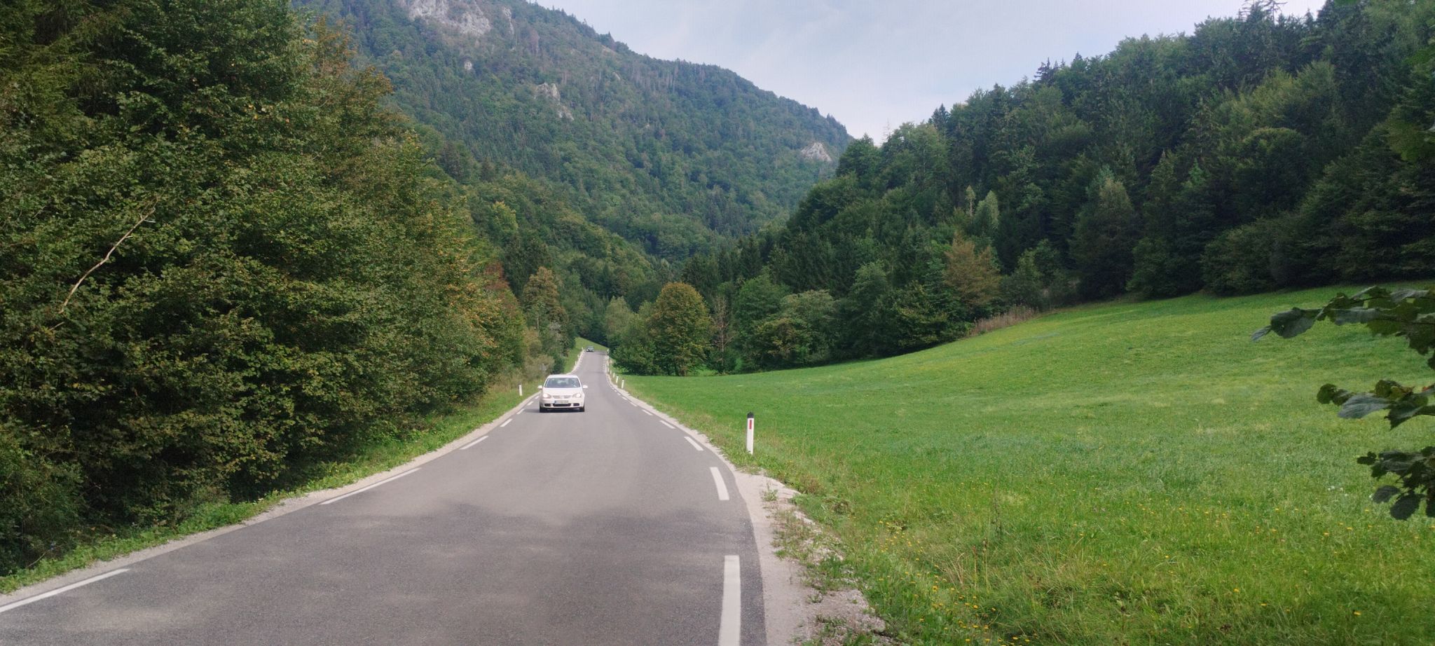 Straße nach Jesenice 
