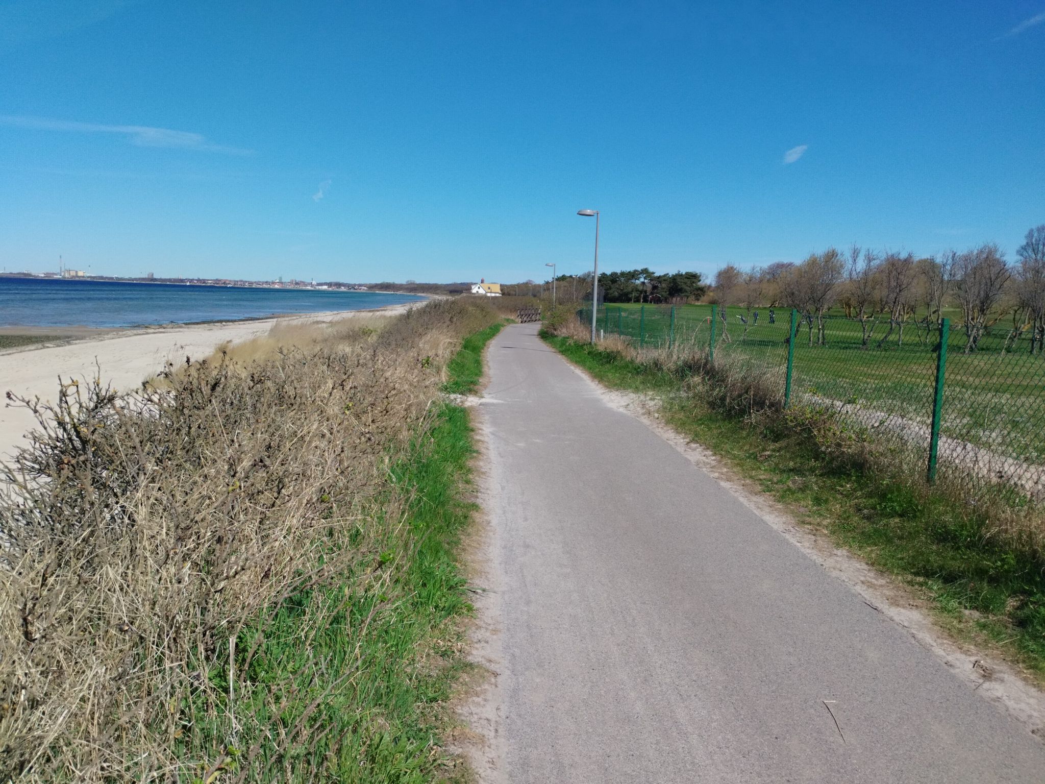 Südküstenradweg zwischen Öresund und Golfplatz 