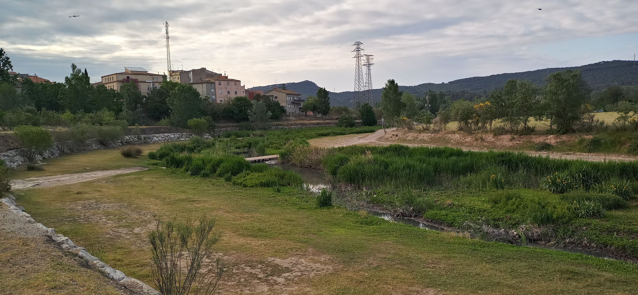 Passera del riu Anoia a la sortida d'Igualada